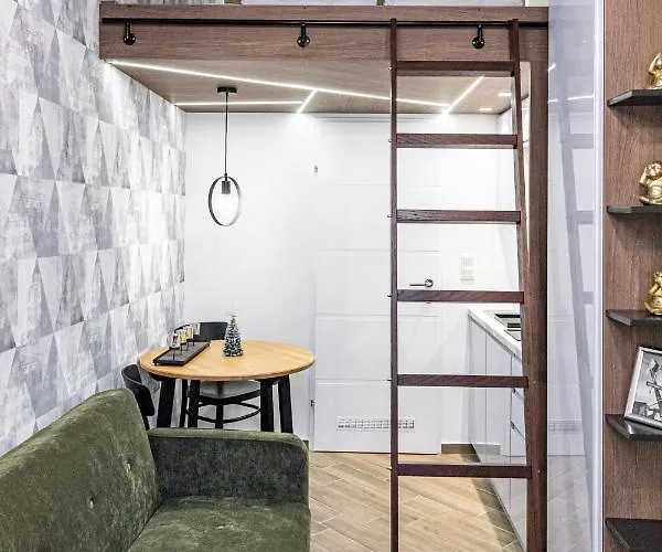 Apartment Zeus Design *