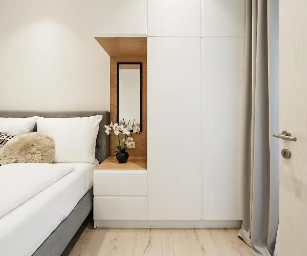 Apartment Zeus Design