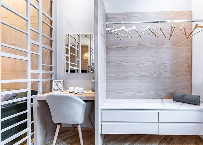 Apartment Zeus Design